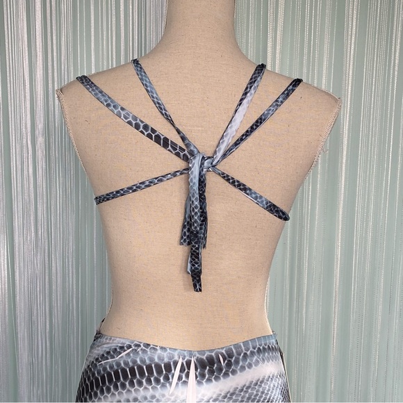 Mikino Open Back Snake Print Maxi Dress NWT - Picture 13 of 17